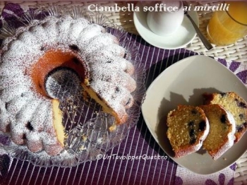 Ciambella con i mirtilli